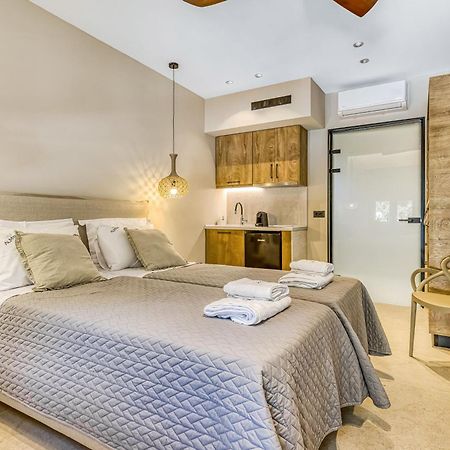 Almyra Apartments & Studios Agios Gordios  Extérieur photo