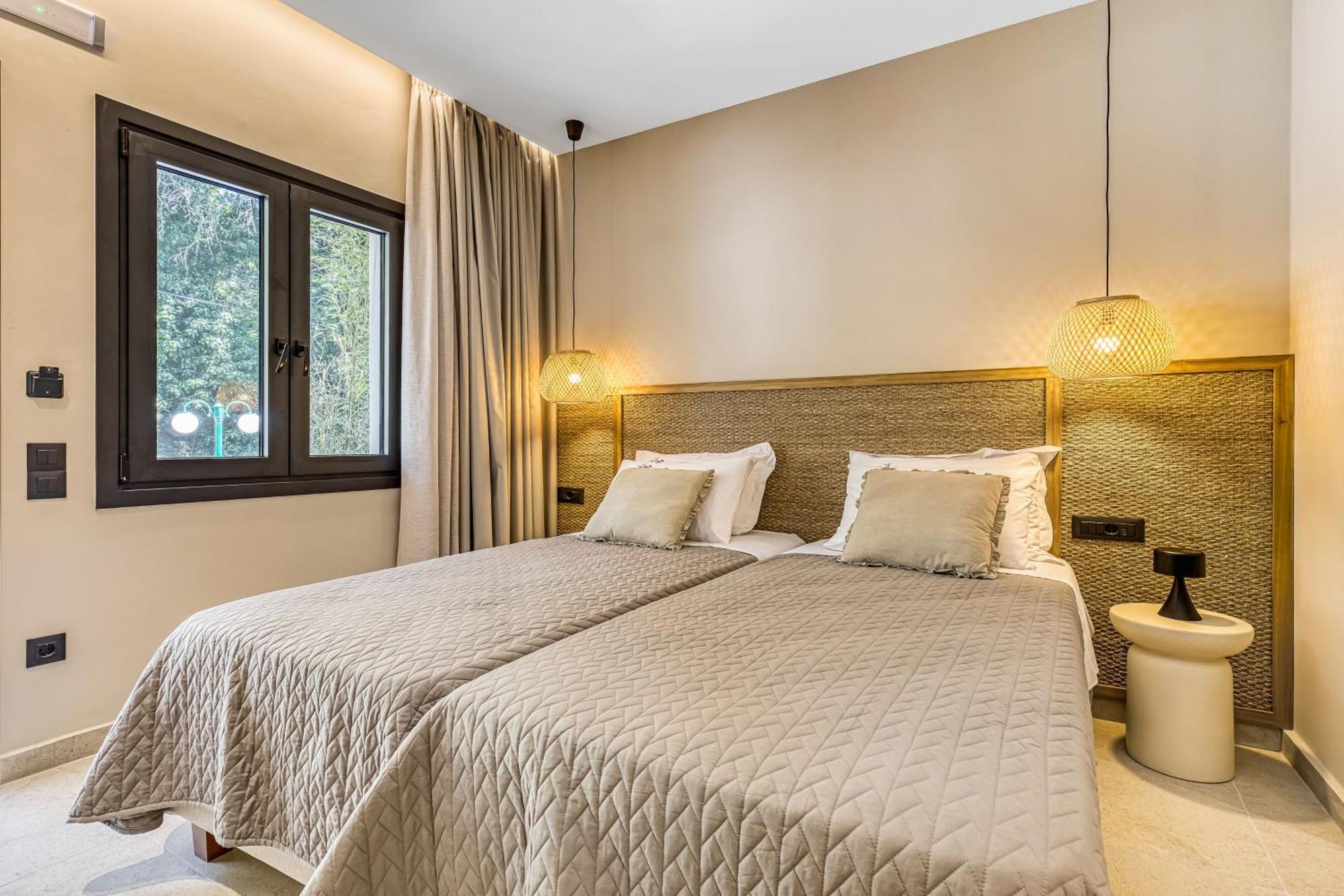 Almyra Apartments & Studios Agios Gordios  Extérieur photo