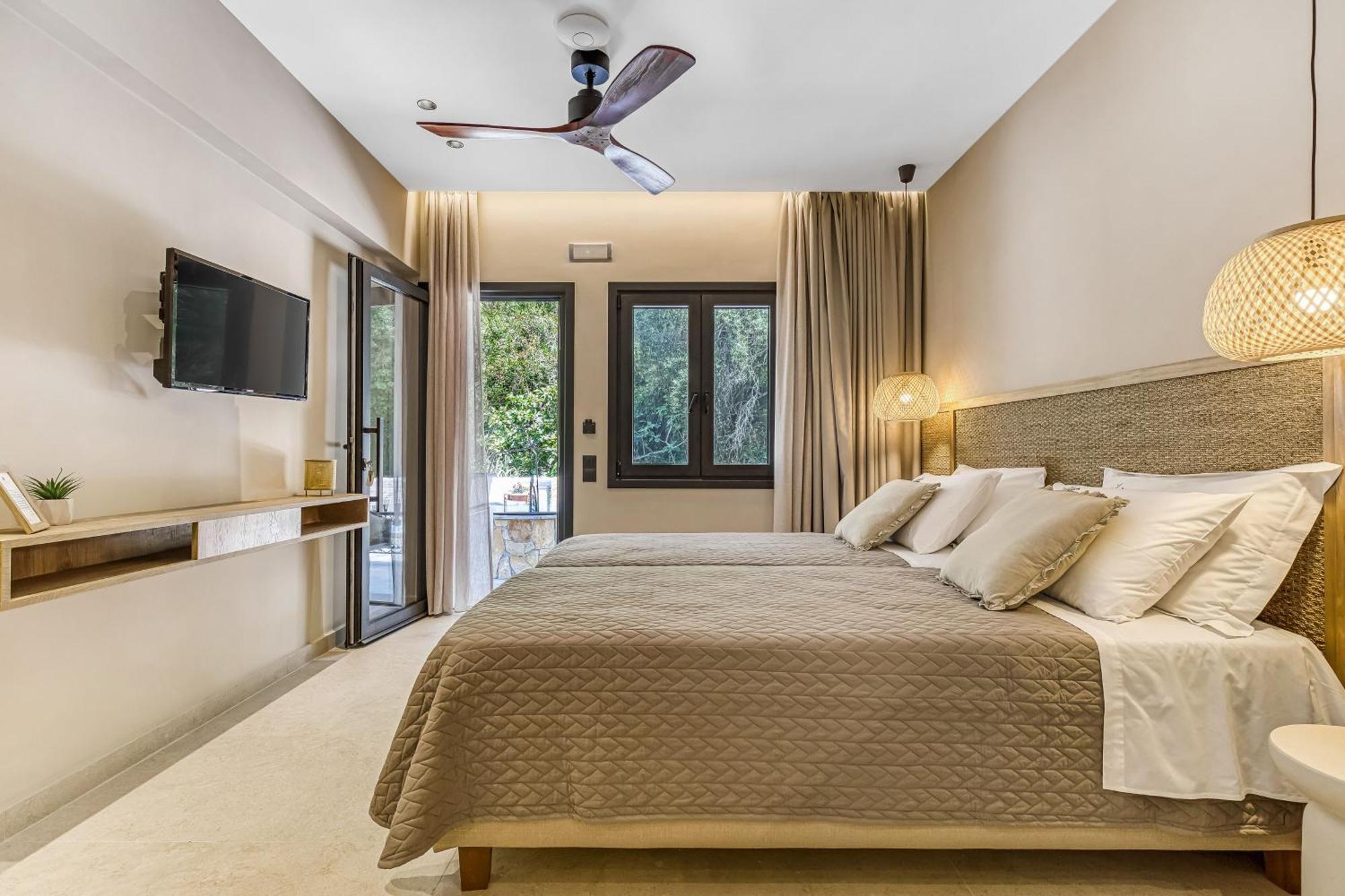 Almyra Apartments & Studios Agios Gordios  Extérieur photo
