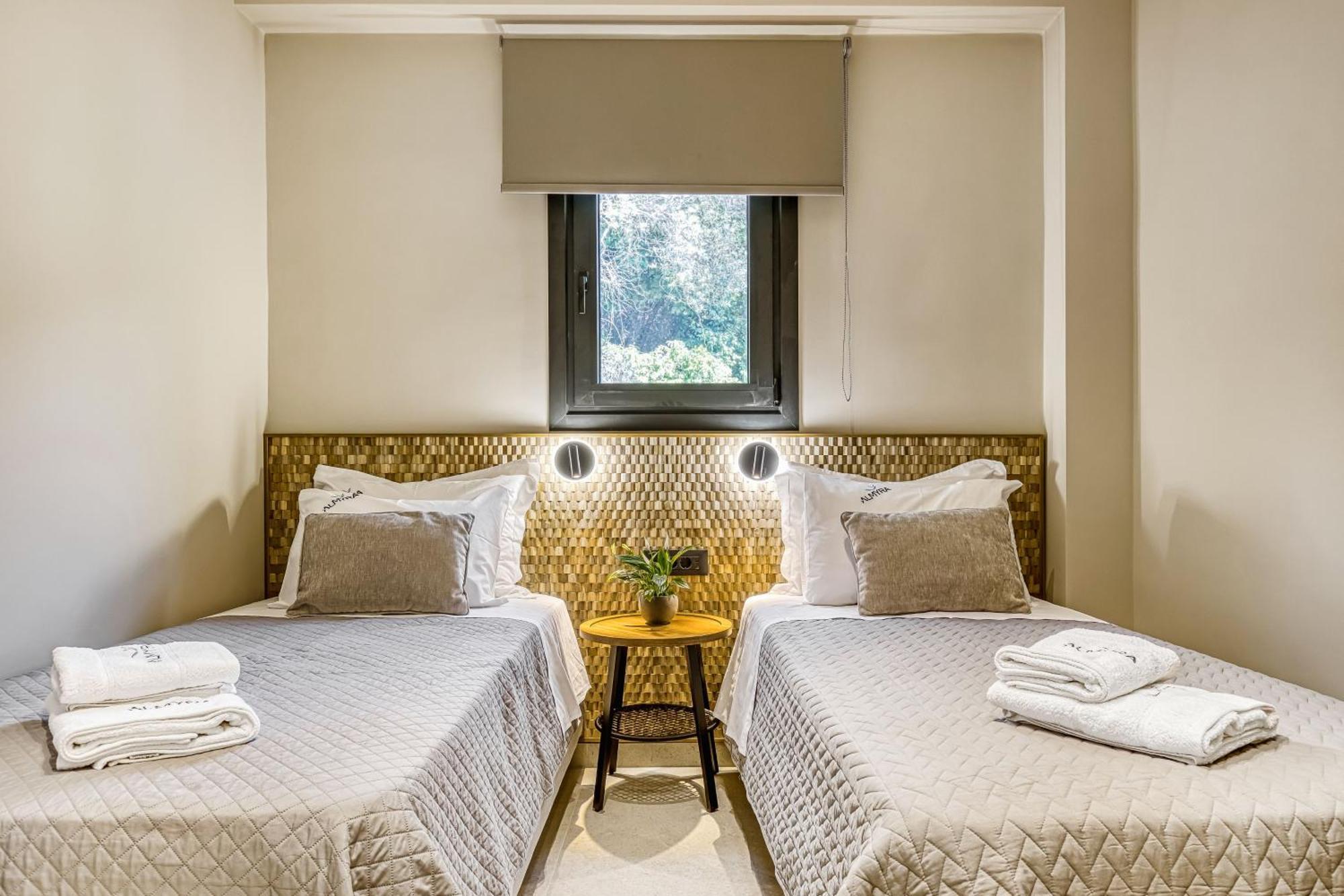Almyra Apartments & Studios Agios Gordios  Extérieur photo