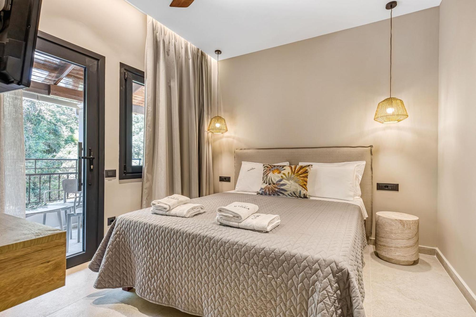 Almyra Apartments & Studios Agios Gordios  Extérieur photo