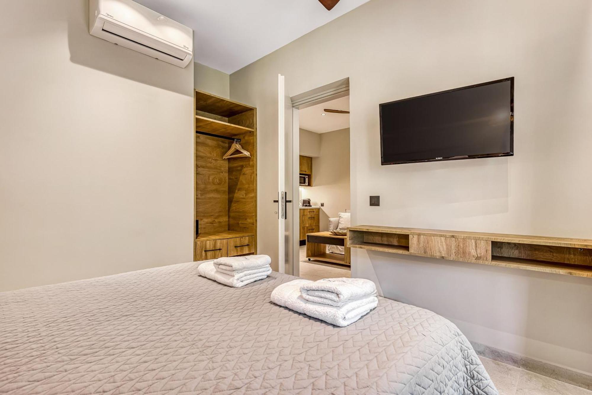 Almyra Apartments & Studios Agios Gordios  Extérieur photo