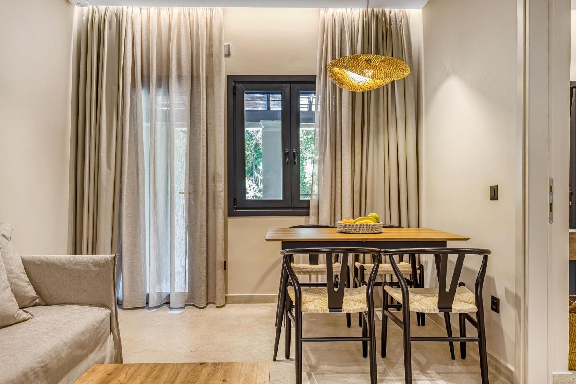Almyra Apartments & Studios Agios Gordios  Extérieur photo